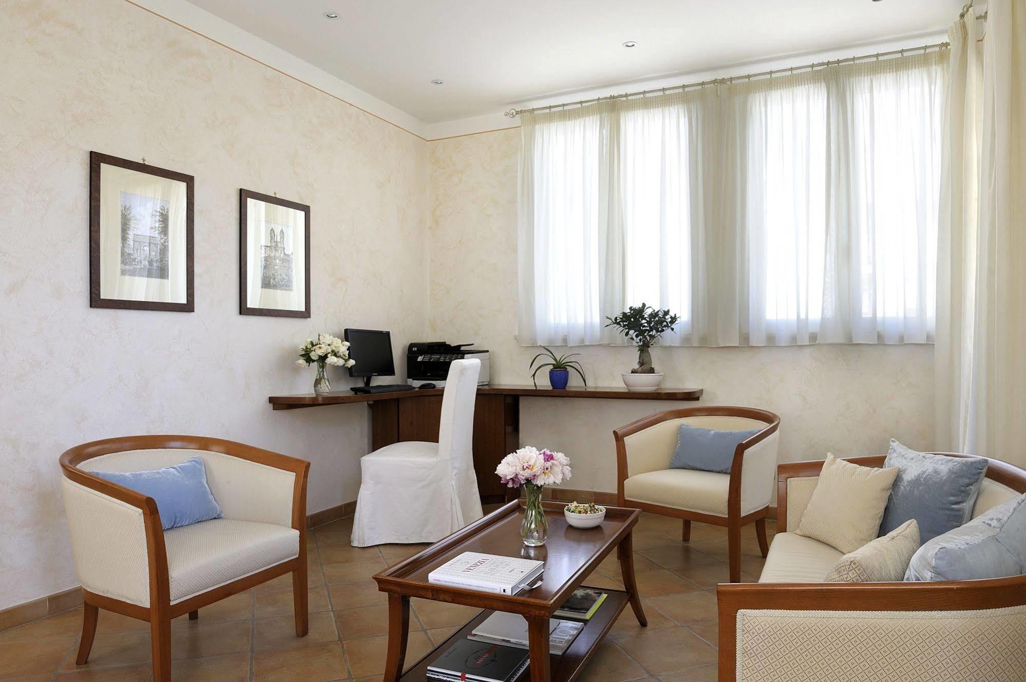 Dea Suite Roma Bagian luar foto